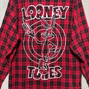 Looney Tunes x Cakeworthy Bugs Bunny Red Plaid Flannel Shirt Mens Large BoxLunch